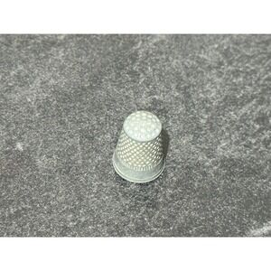 Vintage 1970s Monopoly‎ Sewing Thimble Game Token Replacement Piece Pewter